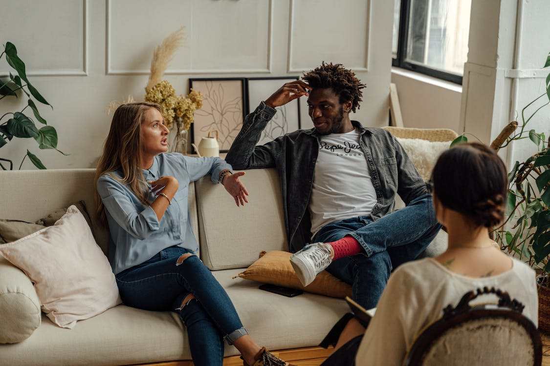 relationship counseling vs. relationship coaching
